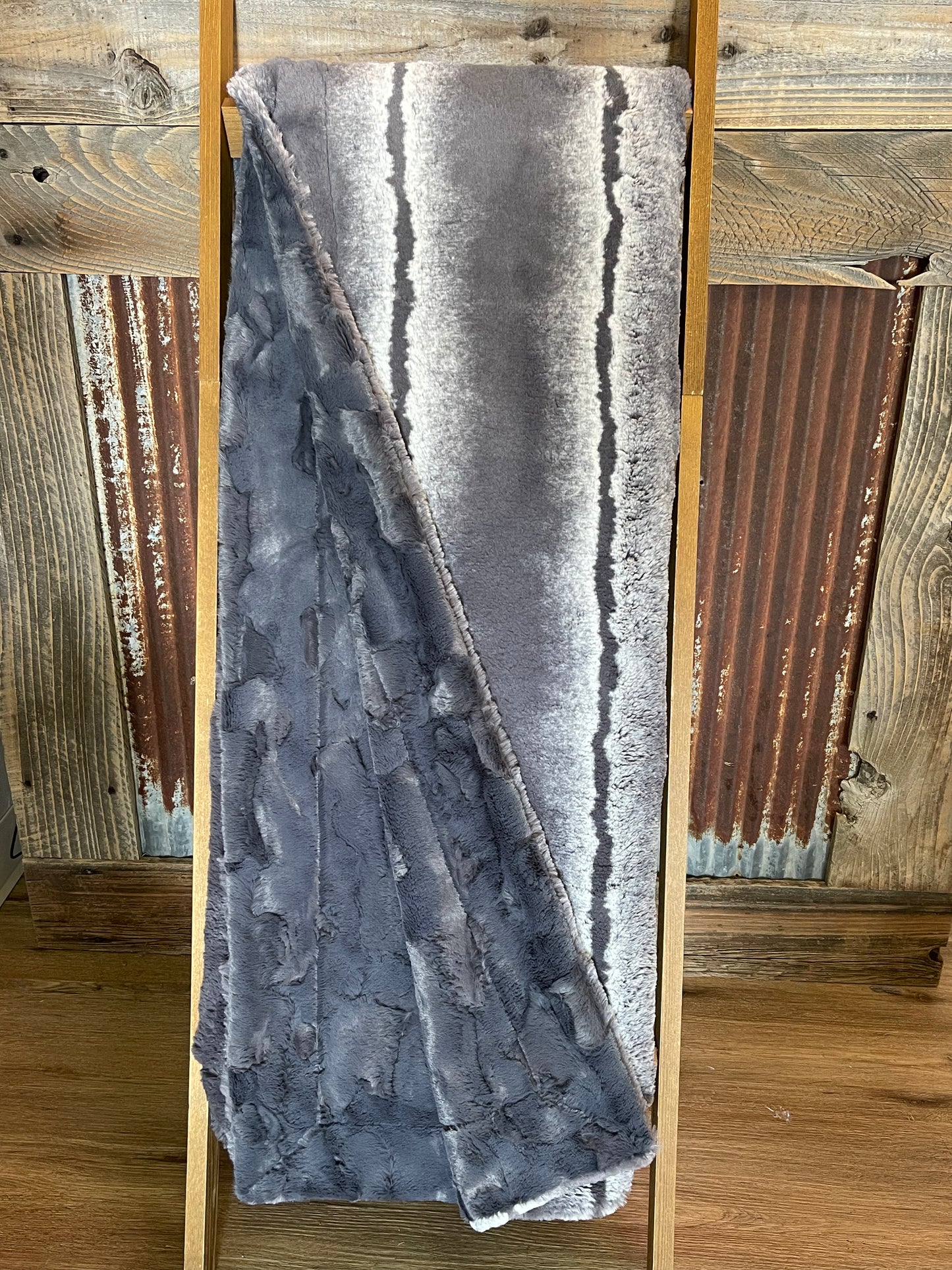 Grey Mesa Adult