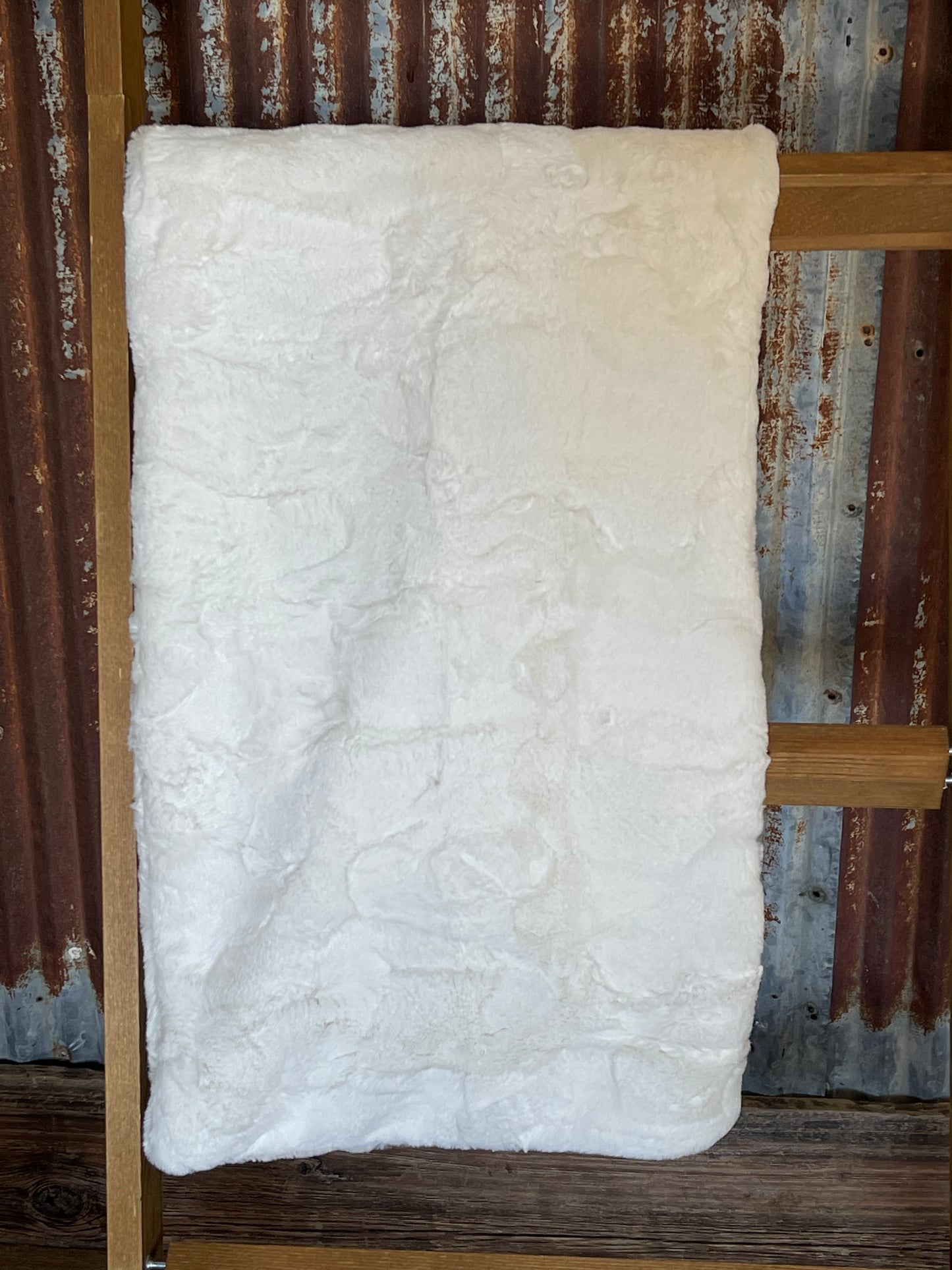 King Pillowcase ~ IVORY HIDE