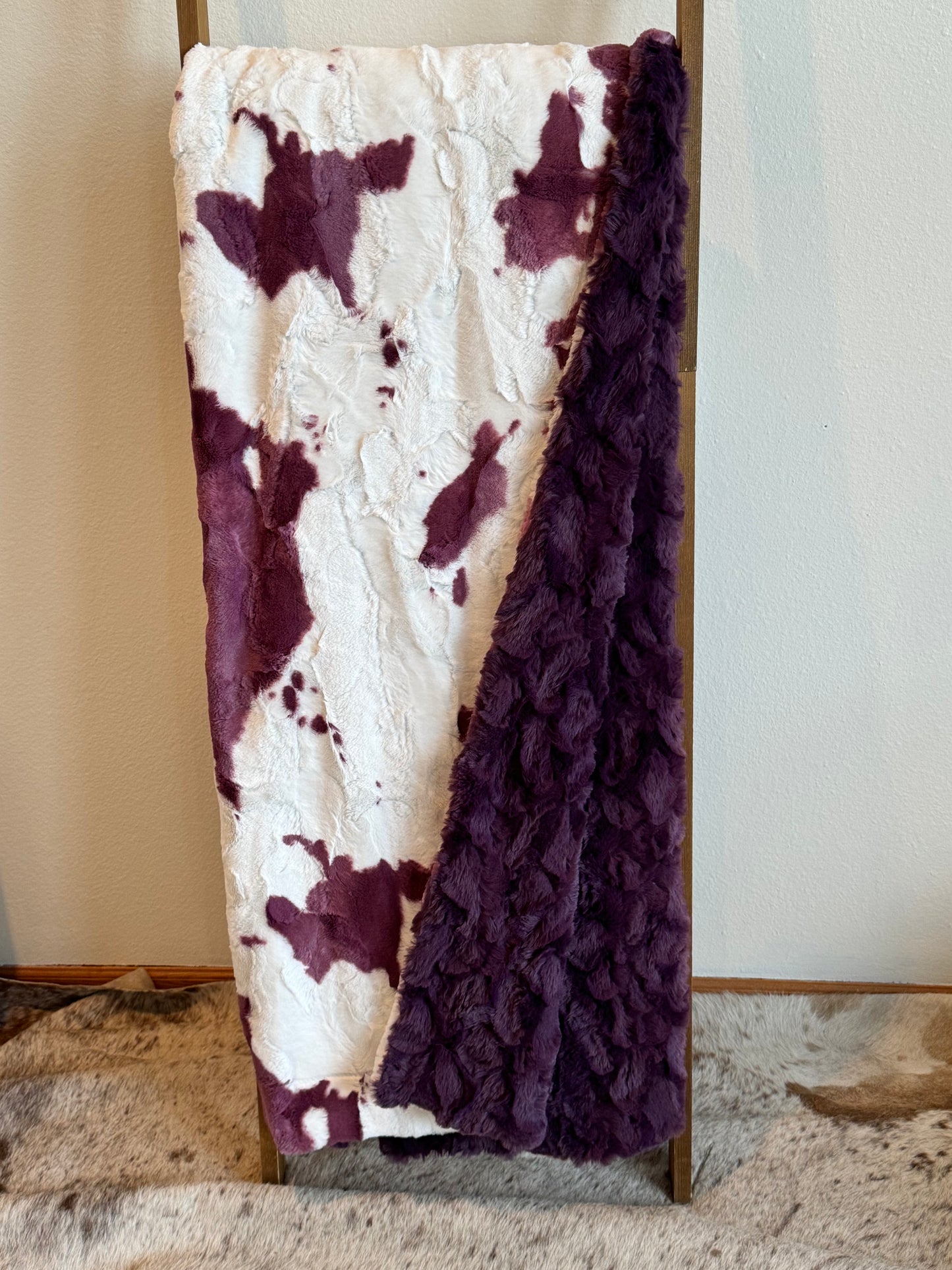 SUGARPLUM CALF ADULT BLANKET