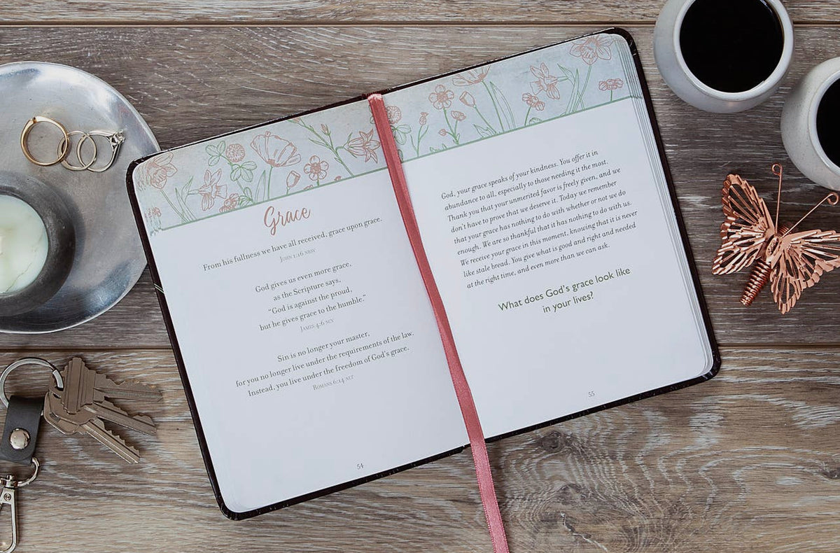 Joyful Hearts: Prayers & Promises for Couples (Prayer Book)